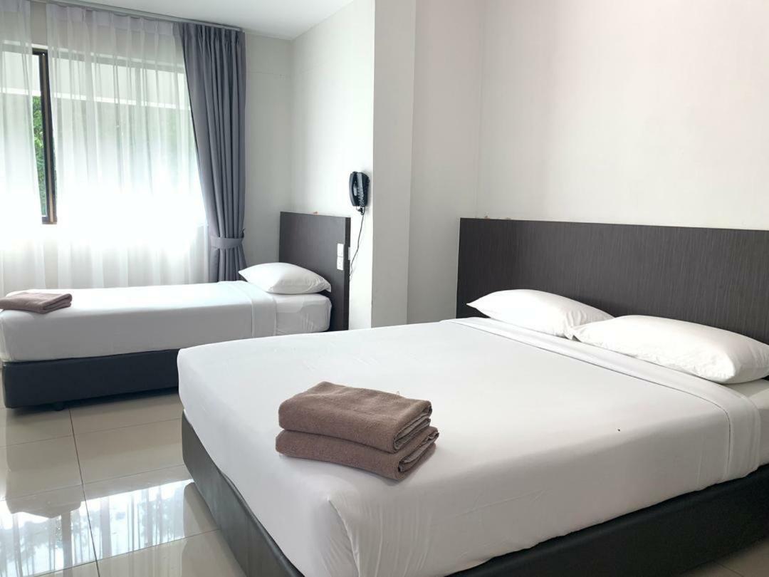 Desaru, Bayu Balau Beach Resort Bandar Penawar Esterno foto